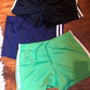 3 for 1 shorts size M